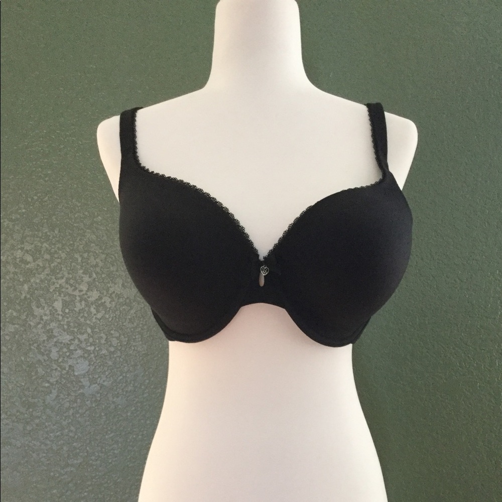 Victoria’s Secret Black Bra 34DDD
